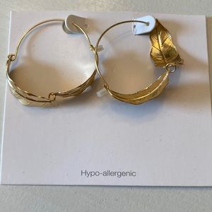 Brand new time and tru gold leaf earrings